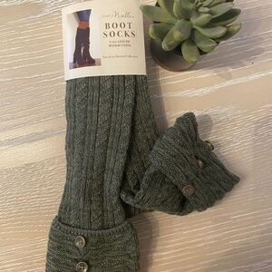 NWT Dark Green Boot Socks